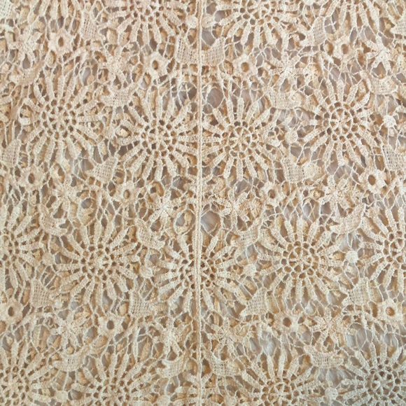 Finn & Clover Floral Crochet Top, SZ Medium - Picture 4 of 4